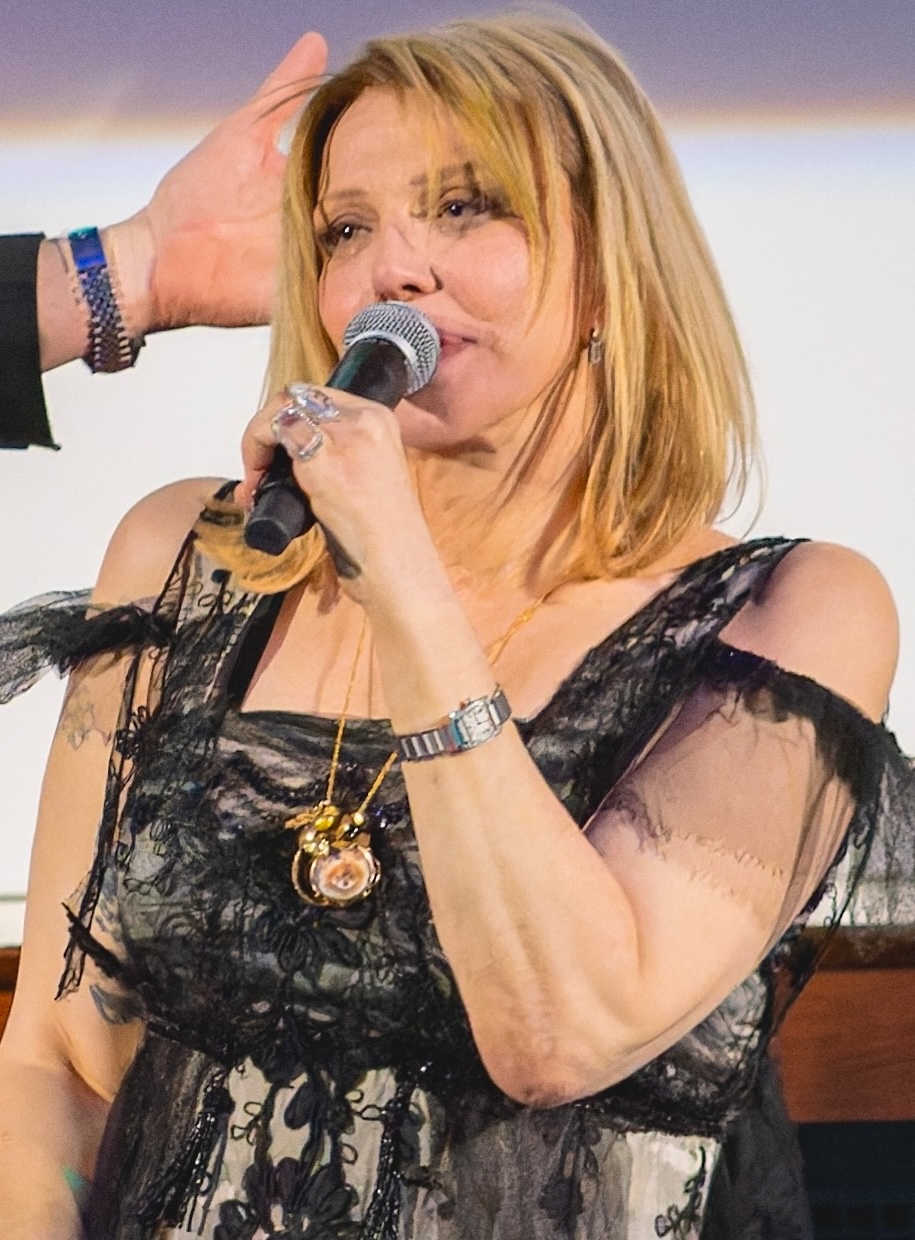 Courtney Robertson's $200K Net Worth: From Villain to Author